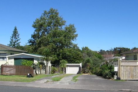 Photo of property in 77 Oreil Avenue, West Harbour, Auckland, 0618