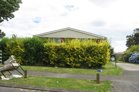 Photo of property in 13 Forbury Place, Mangere, Auckland, 2022