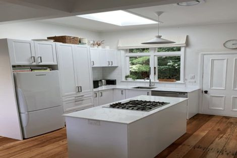 Photo of property in 26 West Road, Northland, Wellington, 6012