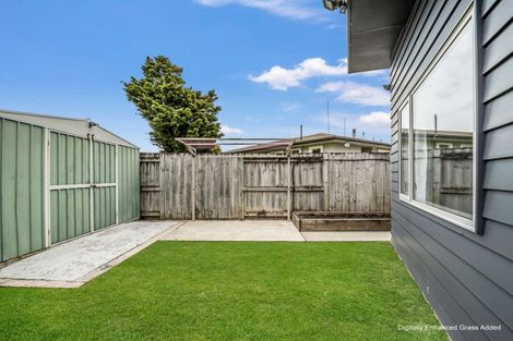 Photo of property in 14a Duna Place, Takaro, Palmerston North, 4412