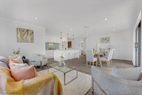 Photo of property in 2 Dolcetto Place, Pokeno, 2402