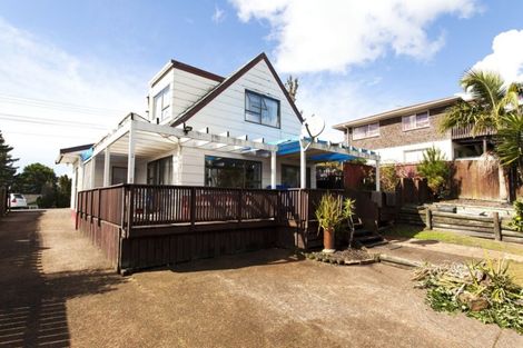 Photo of property in 306 Don Buck Road, Massey, Auckland, 0614