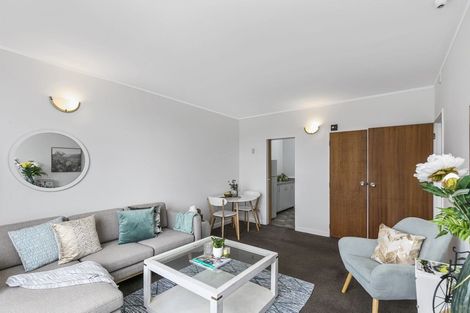 Photo of property in Hobson Court Flats, 76/70u Hobson Street, Thorndon, Wellington, 6011