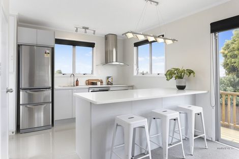 Photo of property in 19 Roick Parade, Glen Eden, Auckland, 0602