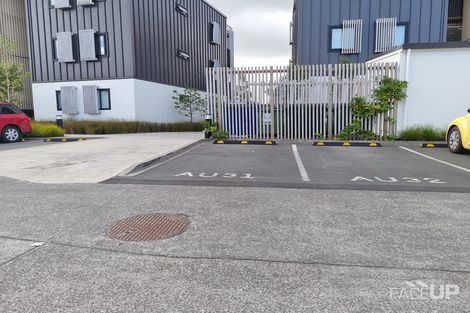 Photo of property in 4/169 Hobsonville Point Road, Hobsonville, Auckland, 0616