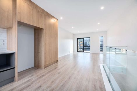 Photo of property in 2 Kari Lane, Kumeu, 0810