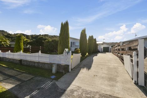Photo of property in 16 Manutuke Street, Wainuiomata, Lower Hutt, 5014