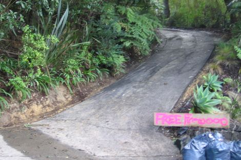 Photo of property in 12 Sylvan Valley Avenue, Titirangi, Auckland, 0604