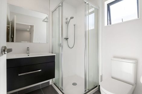 Photo of property in 7/36 Kaipatiki Road, Glenfield, Auckland, 0629