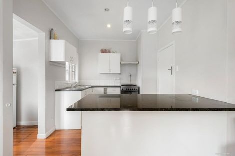 Photo of property in 70 Portage Road, New Lynn, Auckland, 0600