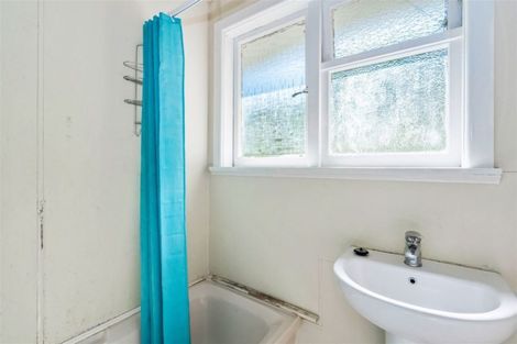 Photo of property in 37 Ogle Crescent, Te Kamo, Whangarei, 0112