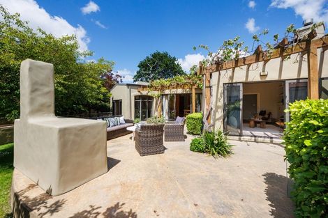 Photo of property in 3 The Oaks, Awapuni, Palmerston North, 4412