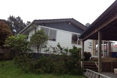 Photo of property in 100 Kemp Road, Massey, Auckland, 0614