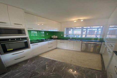 Photo of property in 121 Everglade Drive, Totara Heights, Auckland, 2105