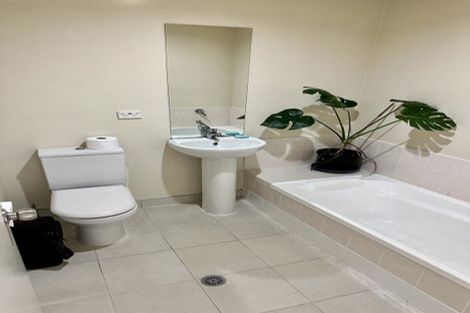 Photo of property in 2/49 Henderson Valley, Henderson, Auckland, 0612