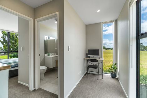 Photo of property in 52 Koro Lane, Mangere Bridge, Auckland, 2022