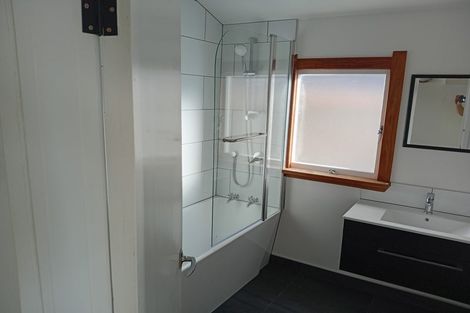 Photo of property in 122 Milton Road, Bluff Hill, Napier, 4110