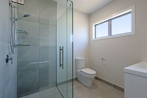 Photo of property in 6 Cassin Place, Taradale, 4112