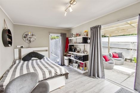 Photo of property in 19 Mellsop Avenue, Waiuku, 2123