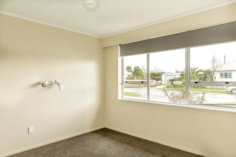 Photo of property in 25-27 Romilly Street, Westport, 7825