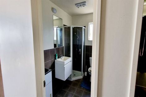 Photo of property in 1/92 Portage Road, New Lynn, Auckland, 0600