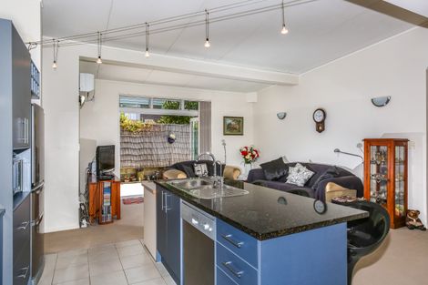 Photo of property in 7 Merlot Lane, Pukekohe, 2120