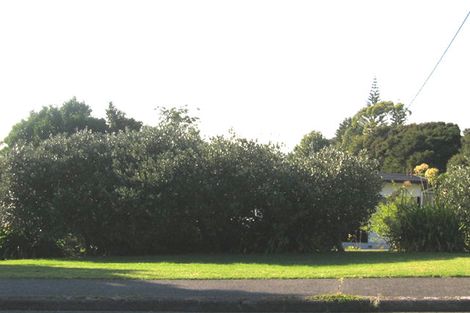 Photo of property in 2/29 Hogans Road, Glenfield, Auckland, 0629