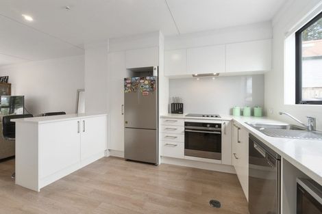 Photo of property in 6/2 Brandon Road, Glen Eden, Auckland, 0602