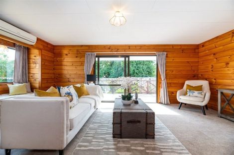 Photo of property in 64 Waimumu Road, Massey, Auckland, 0614