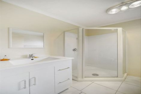 Photo of property in 8 Maadi Place, Papakura, 2110