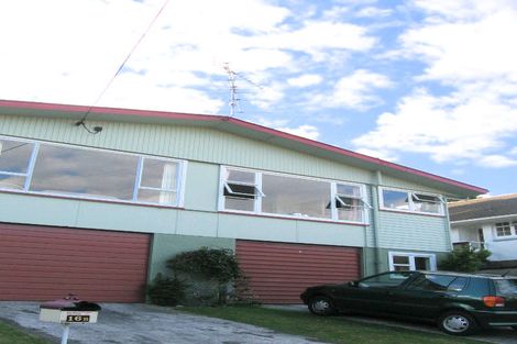 Photo of property in 16a Thurleigh Grove, Karori, Wellington, 6012