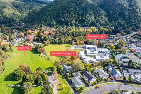 Photo of property in 17 Beryl Grove, Birchville, Upper Hutt, 5018