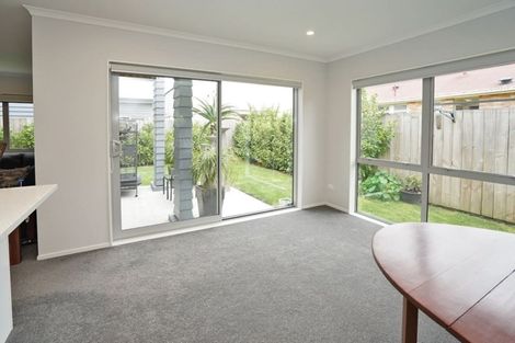 Photo of property in 13u2 Crosher Place, Silverdale, Hamilton, 3216