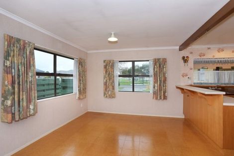 Photo of property in 28 Parnell Heights Drive, Kelvin Grove, Palmerston North, 4414
