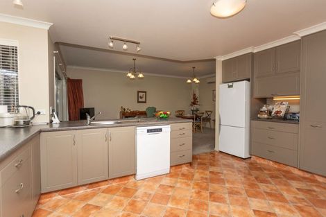 Photo of property in 118 Guy Street, Dannevirke, 4930