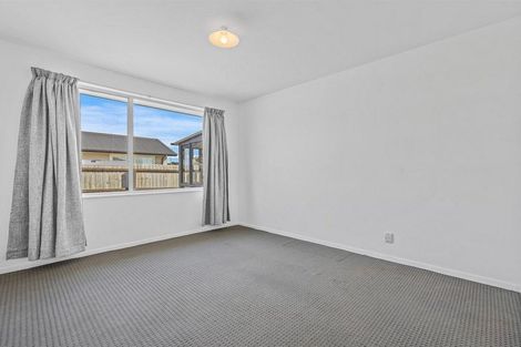 Photo of property in 37 Queenspark Drive, Parklands, Christchurch, 8083