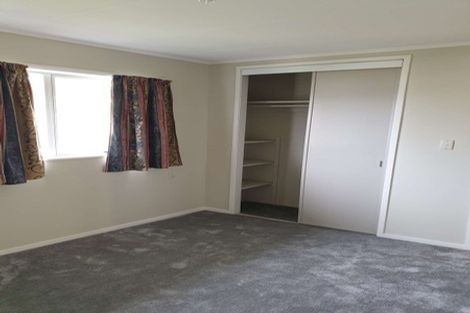 Photo of property in 2/35 Paramu Avenue, Birkdale, Auckland, 0626