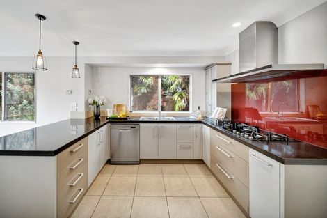 Photo of property in 23 Laurel Oak Drive, Schnapper Rock, Auckland, 0632