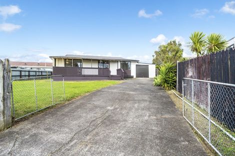 Photo of property in 11 Starforth Place, Henderson, Auckland, 0612