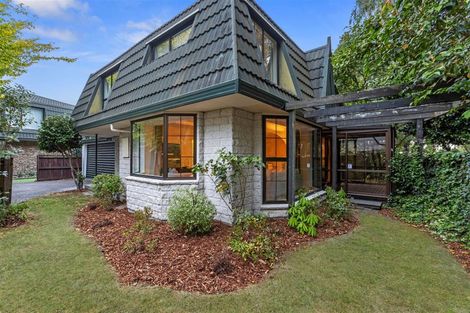Photo of property in 10 Rembrandt Place, Burnside, Christchurch, 8053