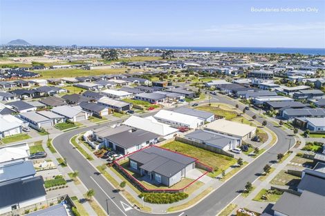 Photo of property in 14 Awatira Drive, Papamoa Beach, Papamoa, 3118