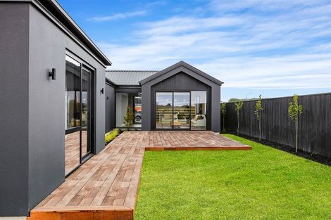 Photo of property in 18 Ellmers Street, Woodend, 7691