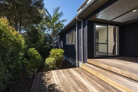 Photo of property in 3/28 Holiday Road, Stanmore Bay, Whangaparaoa, 0932