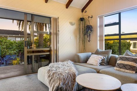 Photo of property in 24 Granville Drive, Massey, Auckland, 0614