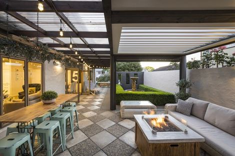 Photo of property in 28a Karina Terrace, Roslyn, Palmerston North, 4414