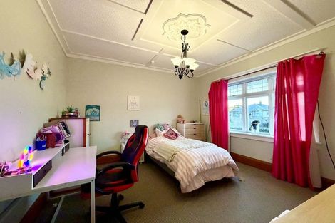 Photo of property in 9 Walsh Road, Westown, New Plymouth, 4310