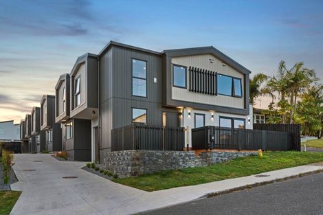 Photo of property in 9f O'donn Avenue, Beach Haven, Auckland, 0626