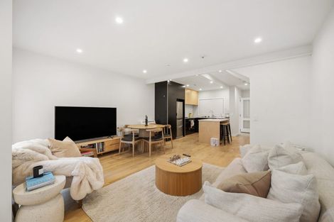 Photo of property in Rehutai Flats, 6/268 Oriental Parade, Oriental Bay, Wellington, 6011