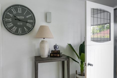 Photo of property in 11 Shortland Place, Havelock North, 4130