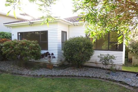 Photo of property in 15 Ranui Crescent, Khandallah, Wellington, 6035